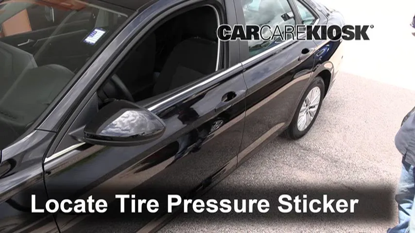2020 Volkswagen Jetta SE 1.4L 4 Cyl. Turbo Tires & Wheels Check Tire Pressure